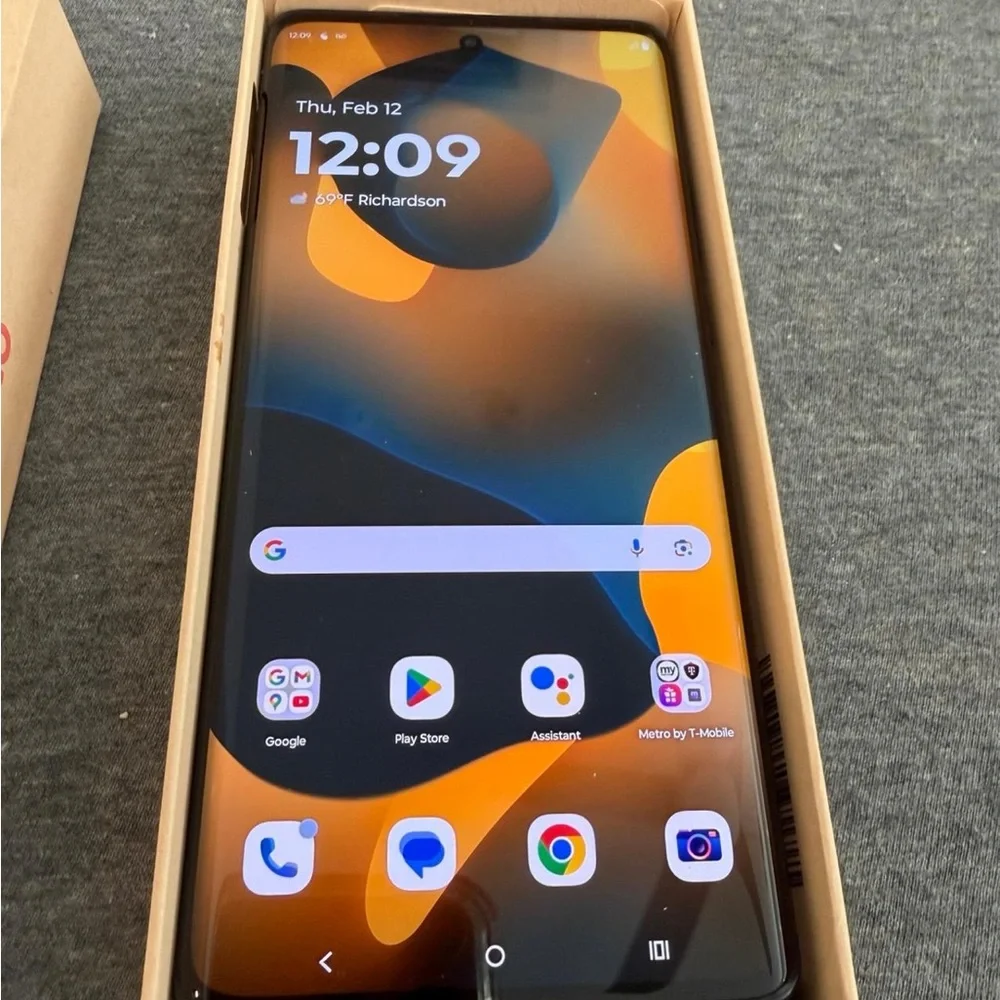 Metro PCS/ T-Mobile Samsung Edge 256G